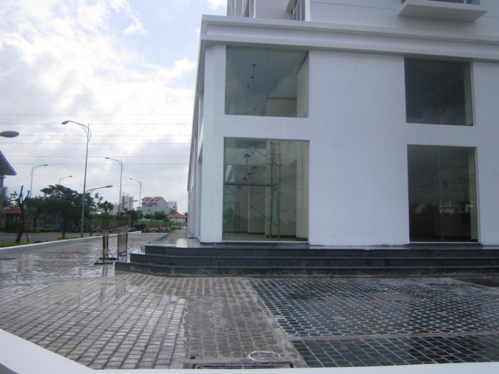 Cho thuê căn shop tại chung cư Phú Hoàng Anh diện tích 149m2