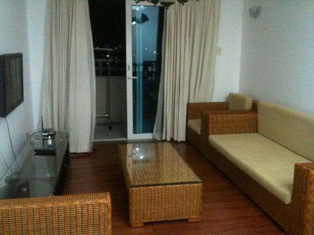 Cho thuê căn hộ Sông Đà Tower 2 phòng ngủ DT 84m2 có nội thất