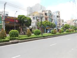 Cho thuê nhà mặt tiền đường Phan Xích Long, quận Bình Thạnh 8x20, 5 lầu giá 8000USD/Tháng