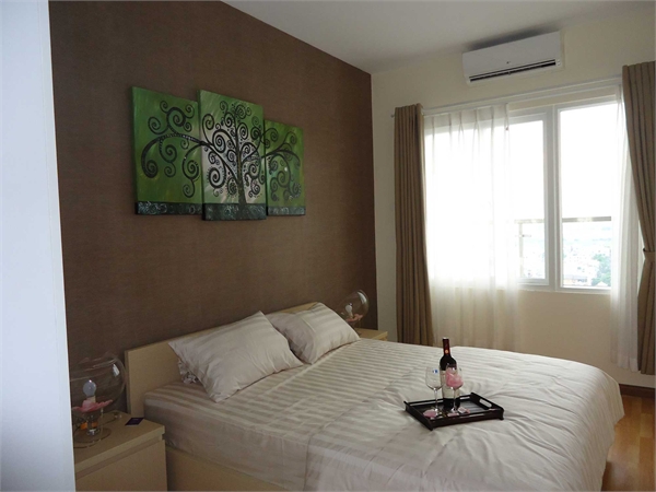 Cho thuê căn hộ chung cư Saigon Airport, quận Tân Bình, 2 phòng ngủ nội thất châu Âu giá 18 triệu/tháng