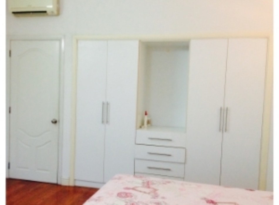 Cho thuê căn hộ cao cấp cao ốc Phú Nhuận, đường Hoàng Minh Giám, 145m2