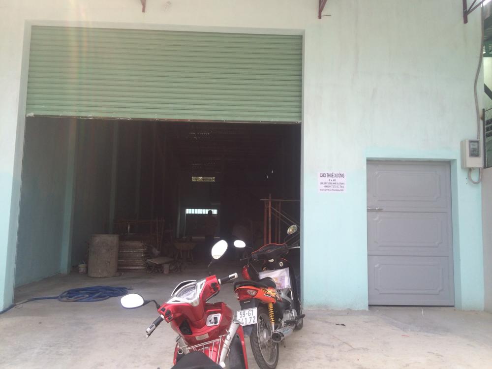 Cho thuê nhà xưởng nằm trên truc đường Lê Thị Riêng - Q.12. DT: 300m2, giá 15tr/tháng. LH: 0944.977.229