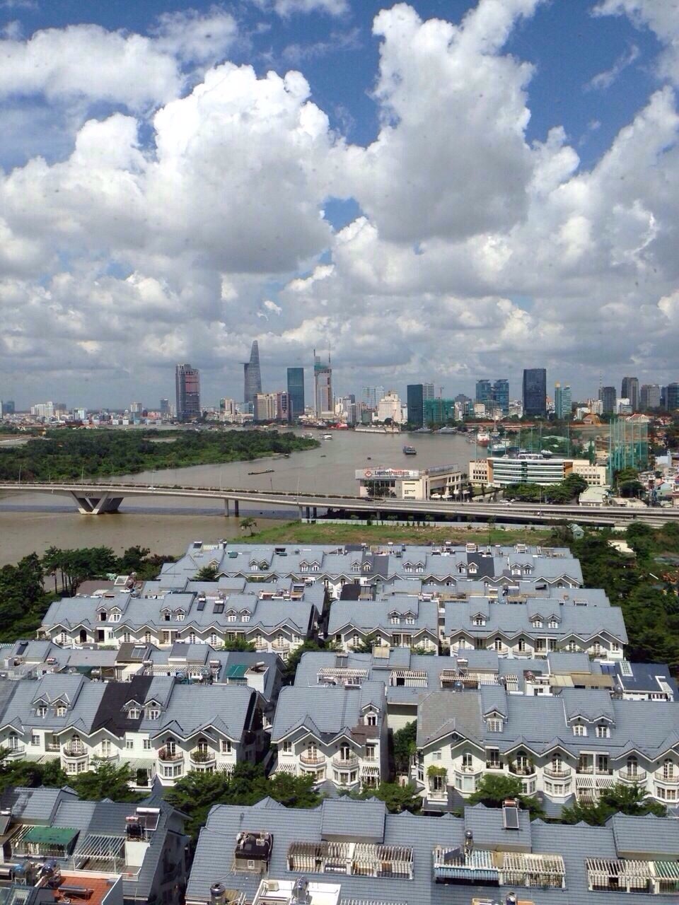 Cho thuê căn hộ Saigon Pearl, quận Bình Thạnh, 03 phòng ngủ: 28 triệu/tháng