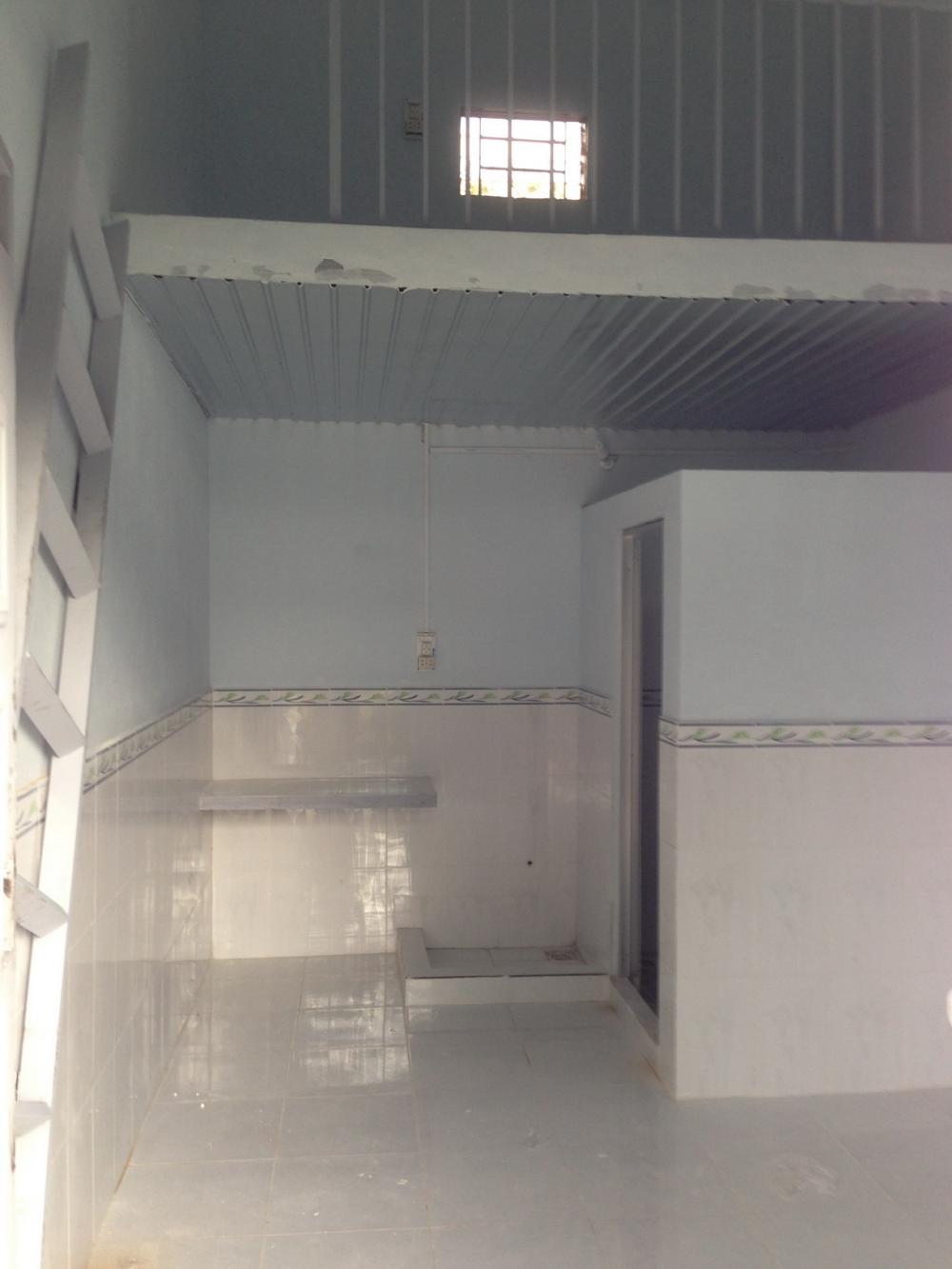 Cho thuê Phòng trọ đường TL15,Thạnh Lộc, Q12, có gác lửng + toilet riêng, yên tĩnh 1.3tr/tháng