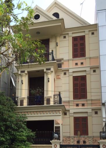 Cho thuê nhà nguyên căn hẻm 10m đường Lê Hồng Phong gần 3 Tháng 2, quận 10.