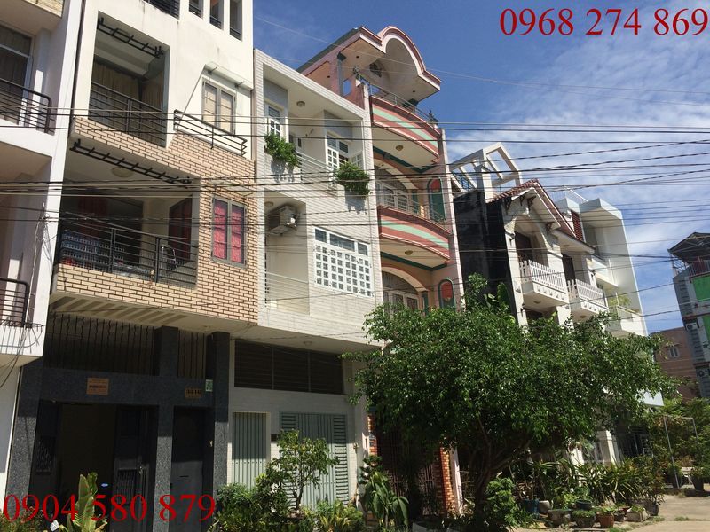 Cho thuê nhà nguyên căn nhà phố Thảo Điền, quận 2, giá rẻ, nhà đầy đủ nội thất