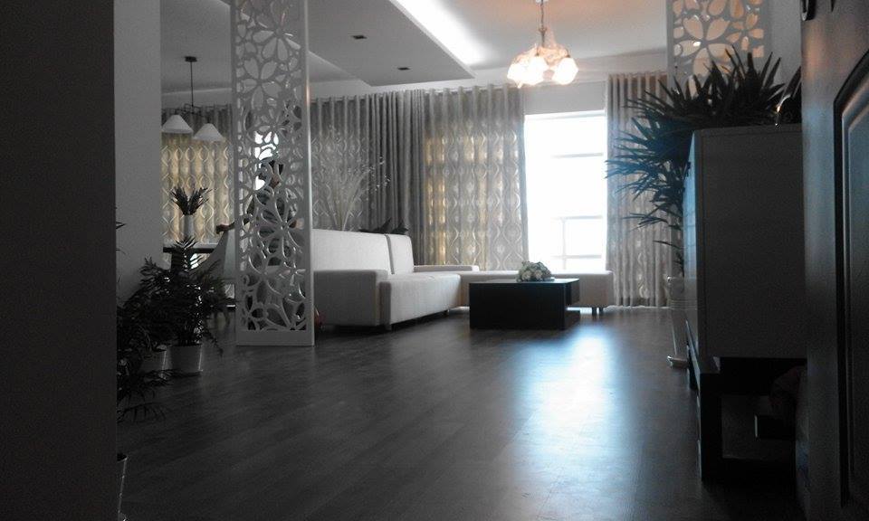 Cần cho thuê căn hộ cao cấp Happy Valey nhà mới Deco nội thất đẹp cao cấp DT 103m2 