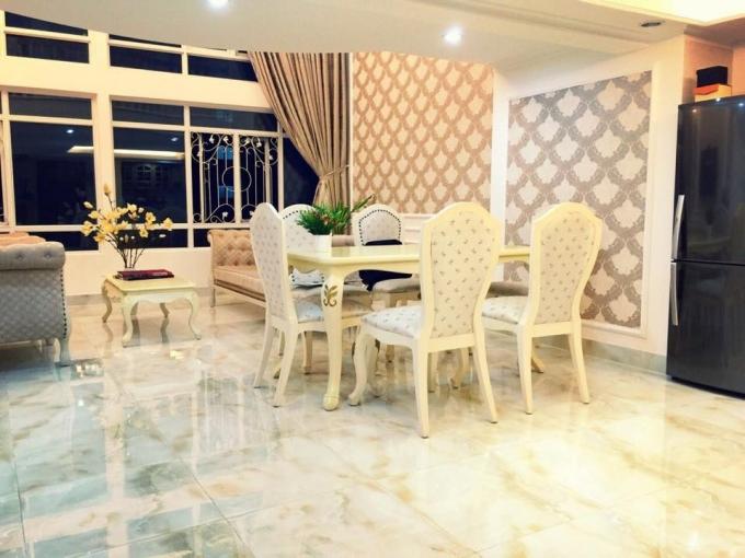 Căn hộ quận 7 loại 2 phòng ngủ cho thuê gấp tại chung cư Phú Hoàng Anh