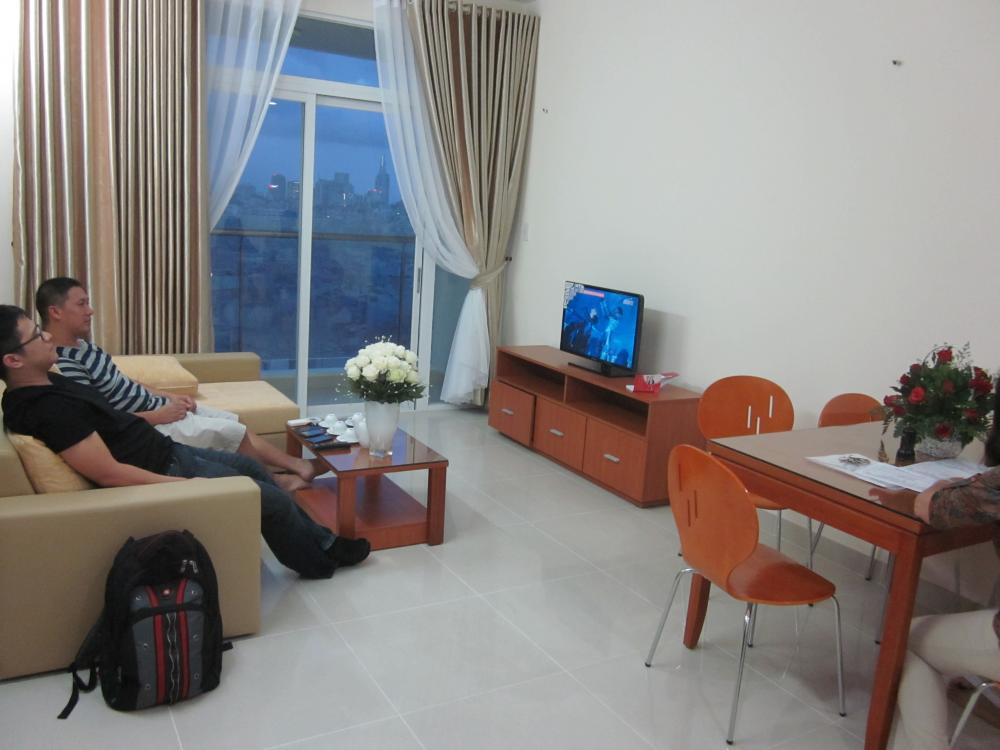 Thuê căn hộ Satra 2PN gần Phan Xích Long có nội thất