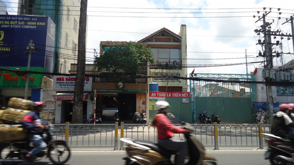 Cho thuê nhà mặt phố tại Đường Nguyễn Thị Thập, Phường Tân Phú, Quận 7, Tp.HCM