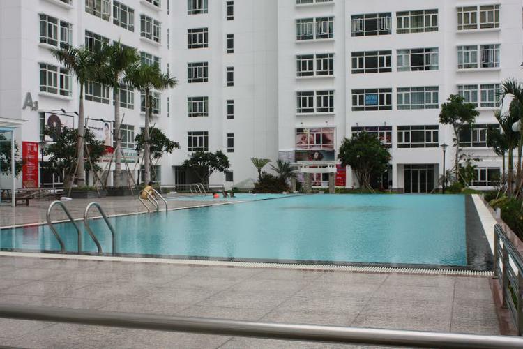 Giá cực rẻ! Chỉ với 12 triệu/tháng, sở hữu căn hộ Phú Hoàng Anh, 2PN, đầy đủ nội thất, view hồ bơi