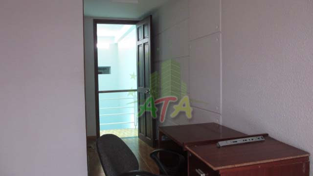 Văn phòng diện tích 20 m2 giá 5 triệu khu Phan Xích Long Tel 0902 326 080