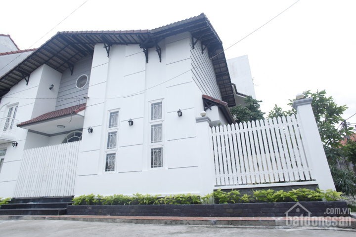 Cho thuê villa đường Trần Não, Bình An, Quận 2, 03 phòng ngủ nội thất cao cấp, giá 34 triệu/tháng