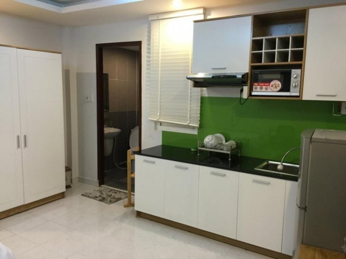 Cho thuê căn hộ dịch vụ đường Lê Văn Sỹ, 01 phòng ngủ cao cấp có bếp, 30m2 giá 8,5 triệu/tháng