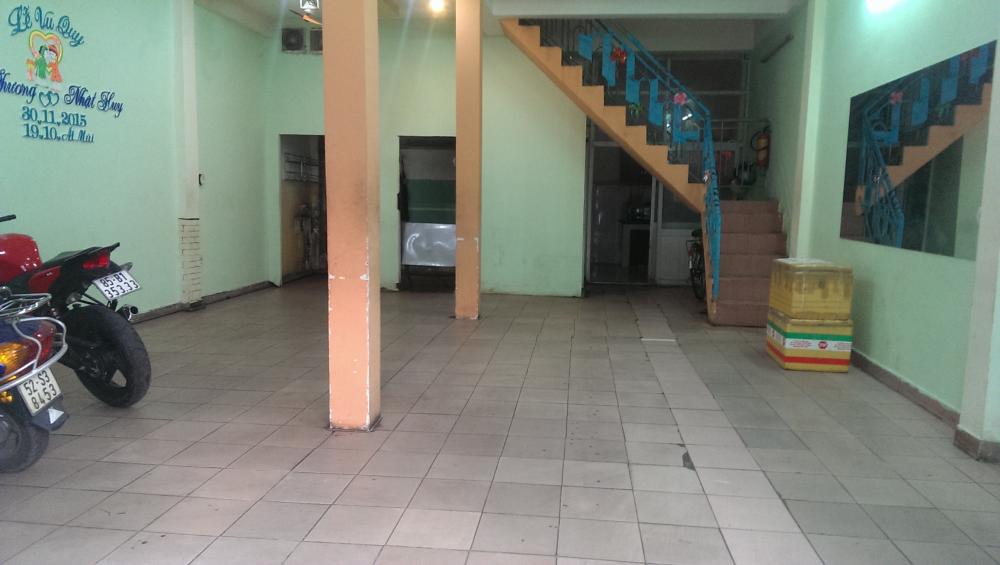 Cho thuê mặt bằng đối diện trường đại học Văn Lang, Bình Thạnh