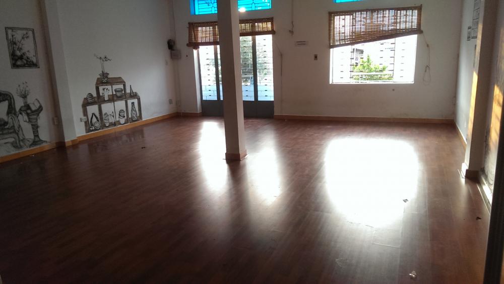 Cho thuê mặt bằng đối diện trường đại học Văn Lang, Bình Thạnh