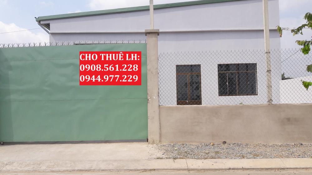 Xưởng nằm trên trục đường Lê Thị Riêng -Thới An - q 12 Dt: 1000m2 giá 45tr/th. Lh: 0937.388.709