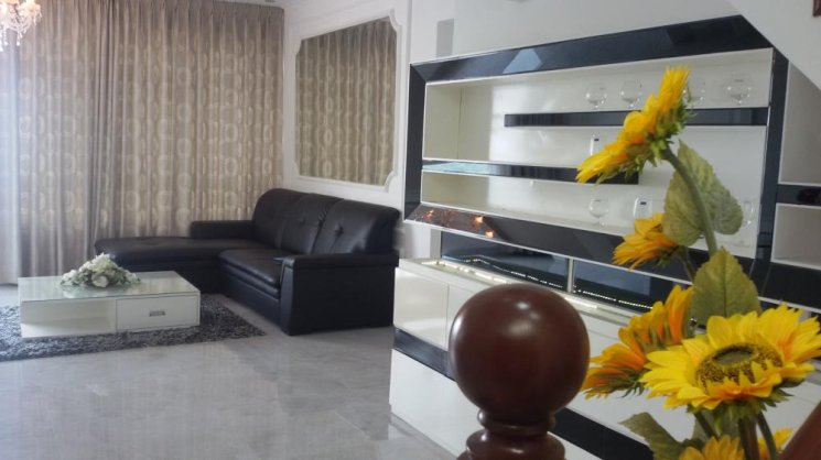 Cho thuê căn hộ Phú Hoàng Anh, giá rẻ, 2PN, nội thất đầy đủ, DT 88m2