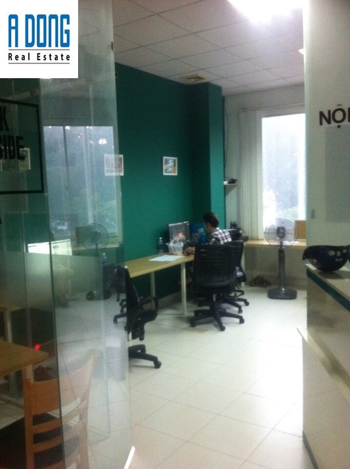 Cho thuê văn phòng đường Nguyễn Thị Minh Khai, Q3, có sẵn nội thất, DT 45m2 - 12 tr/tháng