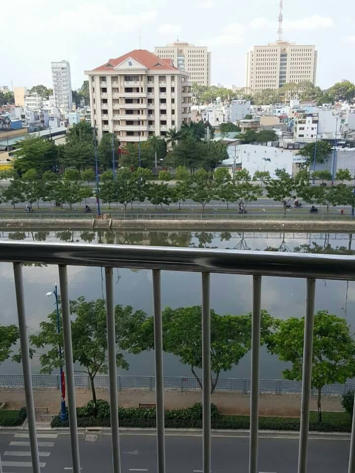 Cho thuê chung cư Khánh Hội 3, diện tích: 81m2, 2 phòng, đầy đủ nội thất, view sông