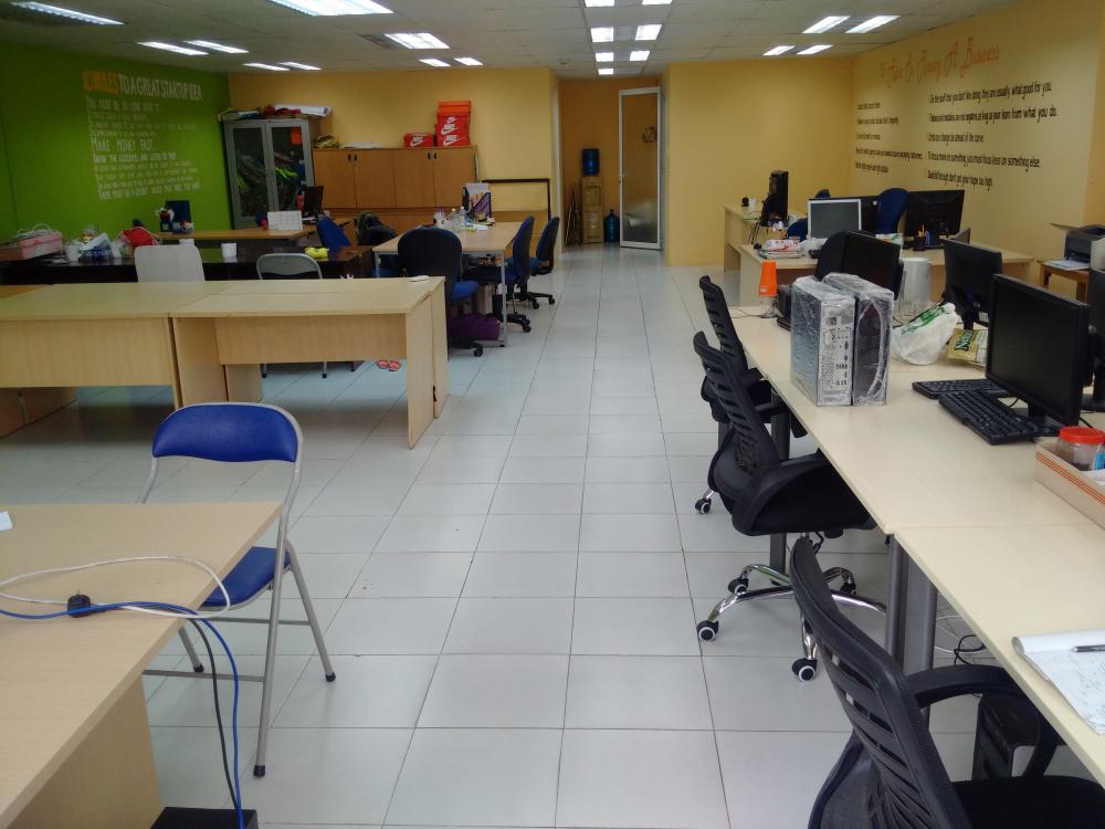 Chúng tôi đang cần share văn phòng làm việc