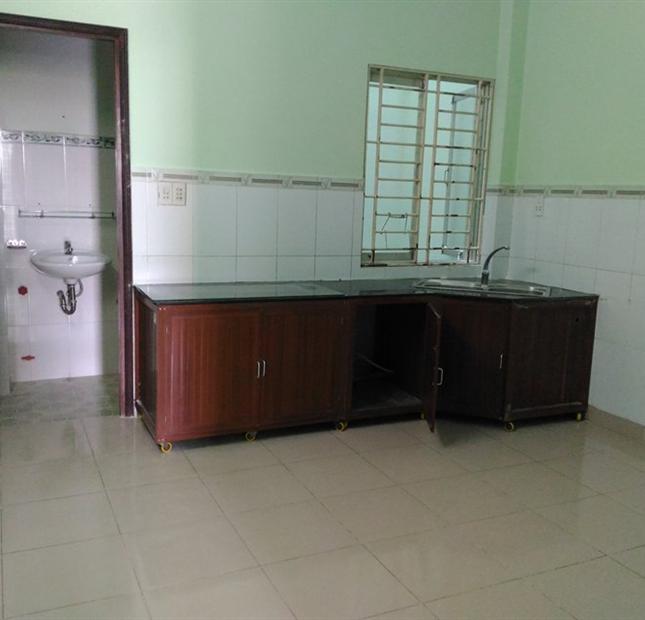 Cho thuê phòng Q.10, rộng 25m2, có bếp, vệ sinh riêng, giá chỉ 3.5tr/tháng