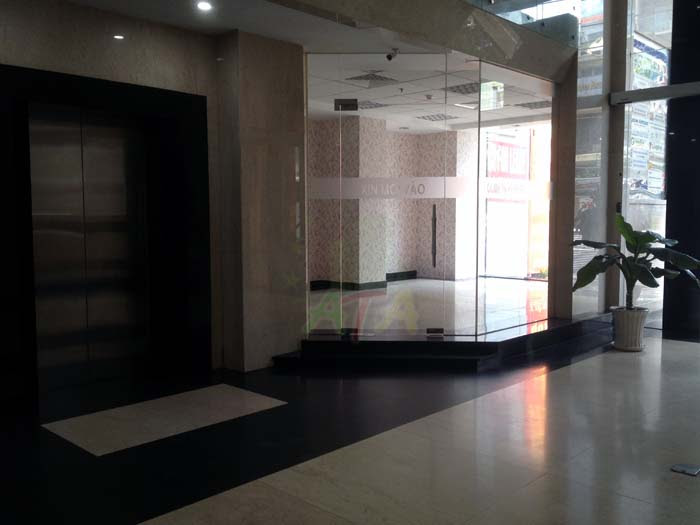 Văn phòng cho thuê tầng trệt đường Nguyễn Đình Chiểu, Q.3. DT: 108 – 200 m2. Tel 0902 326 080