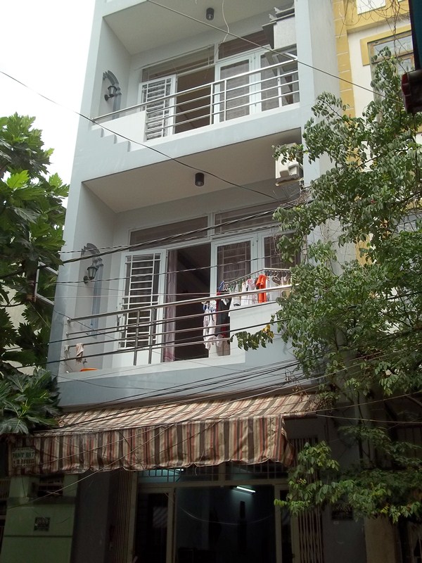 Nhà mới 5m x 13m, 1T, 2,5L, hẻm Phạm Văn Bạch, Tân Bình. Giá 9tr/th