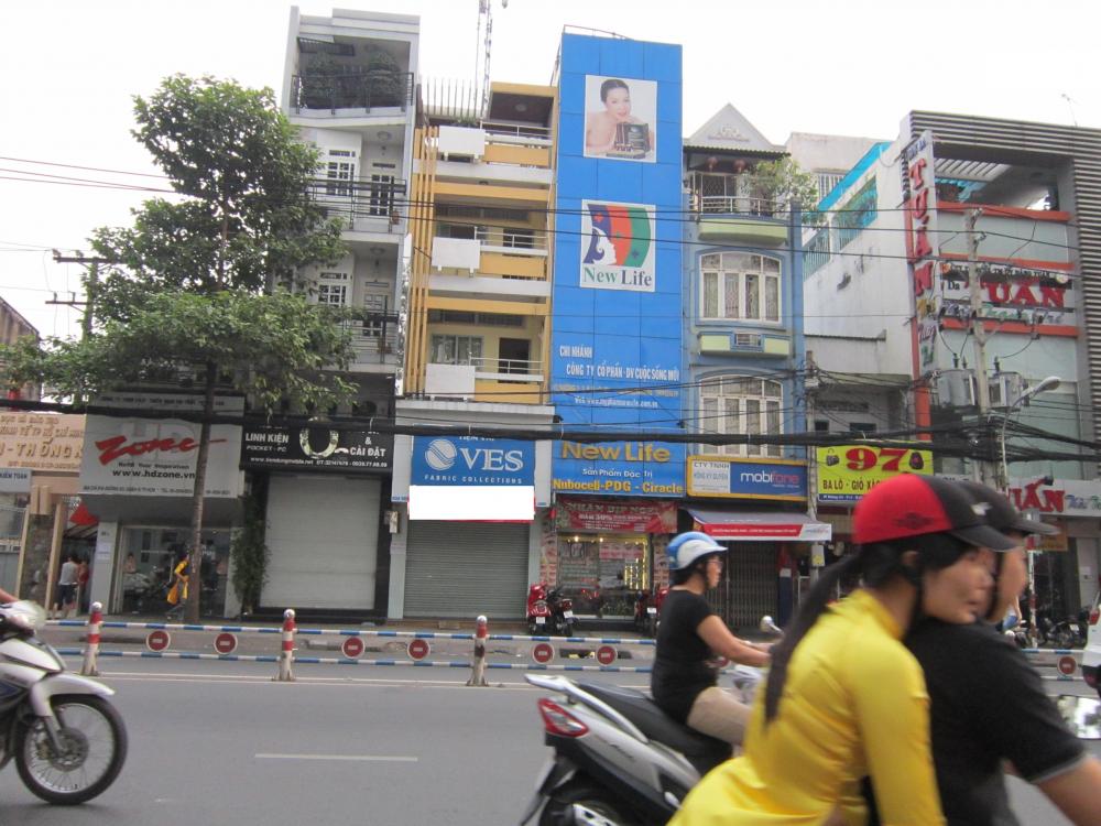 Cho thuê nhà mặt phố tại đường Phạm Viết Chánh, Phường Nguyễn Cư Trinh, Quận 1, TP. HCM