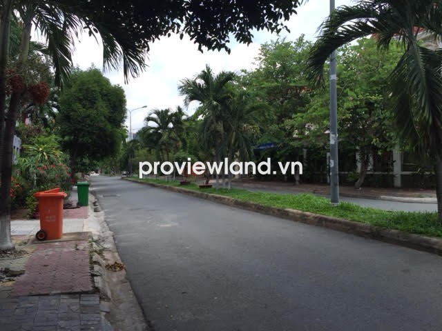Cho thuê biệt thự  có sân vườn đường rộng rãi tại khu Fideco Thảo Điền 140m2 6PN