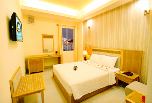 Cho thuê khách sạn 2 sao mặt tiền đường Trần Nhật Duật
