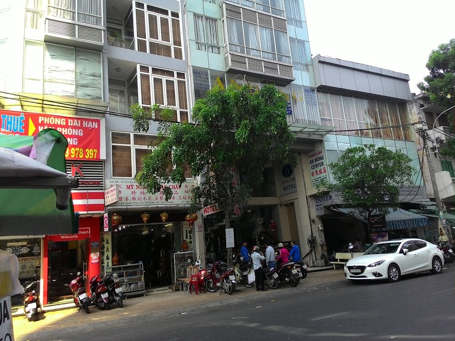 Cho thuê nhà mặt phố tại Đường Trường Sa, Phường 2, Phú Nhuận, Tp.HCM