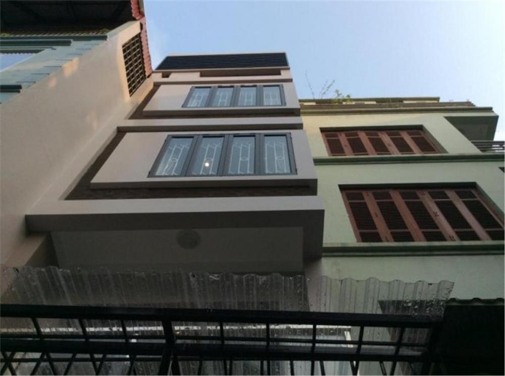 Cho thuê nhà mặt phố đường Hai Bà Trưng, P. Tân Định, Quận 1, DT: 9x13m, 5 lầu, giá: 267.18 triệu