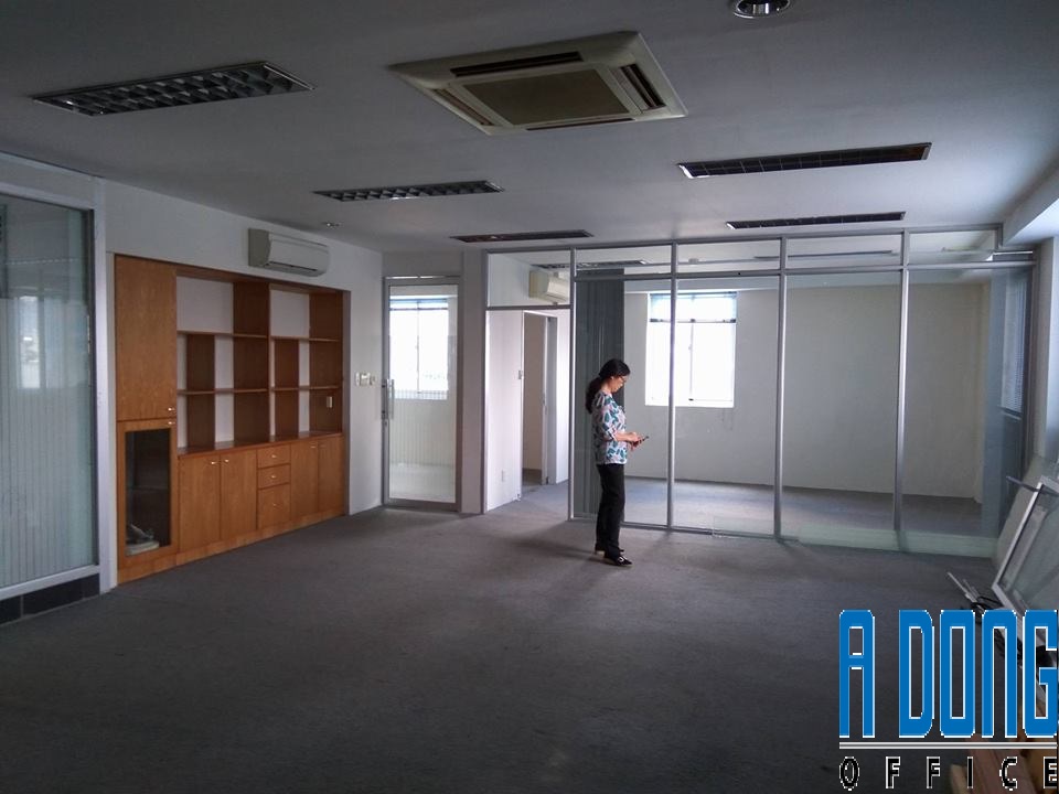 Văn phòng đẹp cho thuê gần cầu Thị Nghè quận Bình Thạnh, dt 83m2, giá 26 triệu/tháng