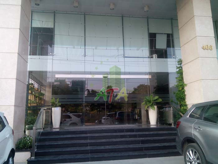 Văn phòng hạng A ngay chân cầu Sài Gòn, Q. Bình Thạnh, DT trống: 247m2. Giá: 356.32 nghìn/m2/th
