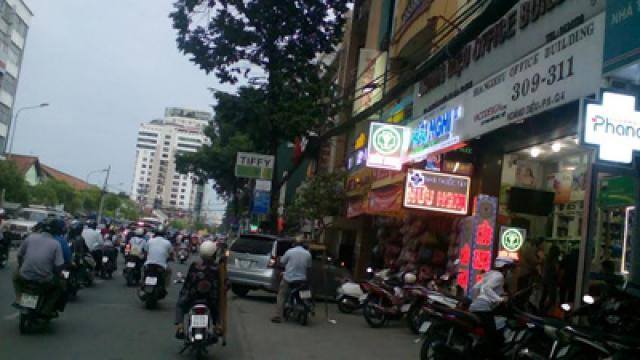Cho thuê nhà mặt phố tại đường Điện Biên Phủ, Phường 15, Bình Thạnh, Tp. HCM