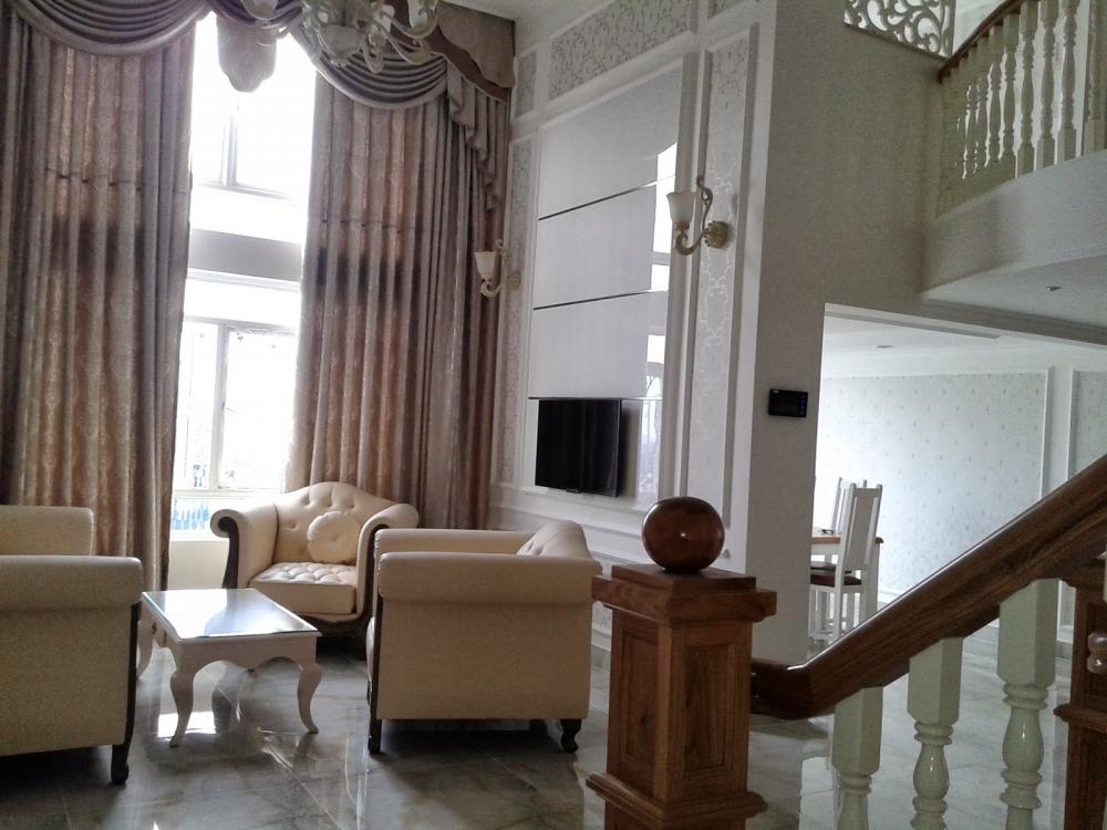 Cho thuê căn hộ Lofthouse Phú Hoàng Anh, diện tích 130m2, nội thất cao cấp. LH: 0903.854.089