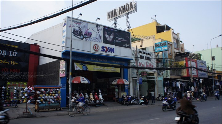 Cho thuê nhà mặt phố tại đường Lê Văn Quới, Bình Tân, Tp. HCM giá 28 triệu/th (8mx20m)
