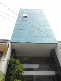 Văn phòng đẹp, giá rẻ tại đường Trần Doãn Khanh, Quận 1, chỉ 20 triệu/65m2, LH 0938114256