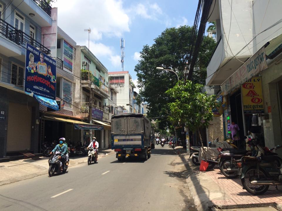 Cho thuê nhà góc hai mặt tiền thoáng đẹp đường Nguyễn Hồng Đào, Tân Bình