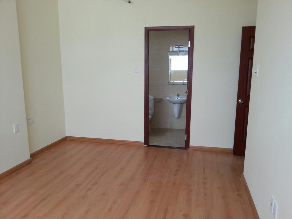 Cho thuê căn hộ chung cư Minh Thành Q. 7, 2 phòng ngủ, 90m2 – 8tr/th nhà trống, sàn gỗ cao cấp