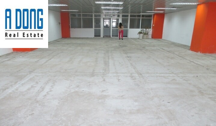 Văn phòng đẹp Phổ Quang, gần sân bay, DT 70m2, giá thuê 25 tr/th, đã VAT và phí DV. 0934 118 945