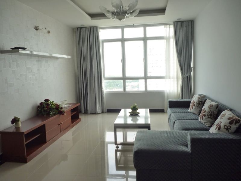 Cần cho thuê căn hộ cao cấp Chánh Hưng Giai Việt, đường Tạ Quang Bửu- Q8