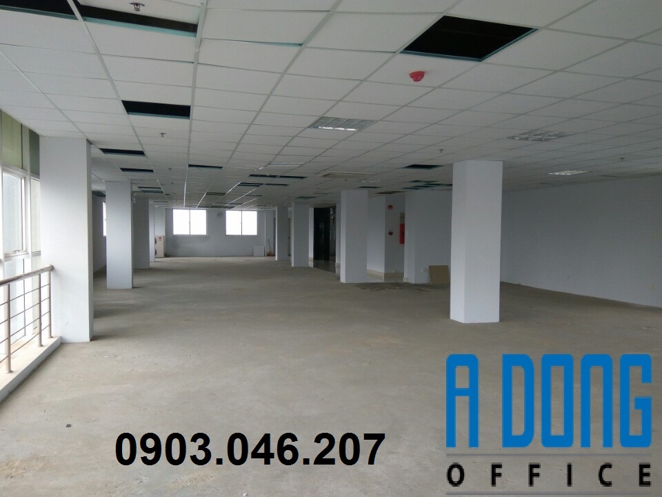 Cho thuê văn phòng đẹp giá tốt gần ngã tư Hàng Xanh Q. Bình Thạnh, DT 280m2, giá 360 ngàn/m2/th