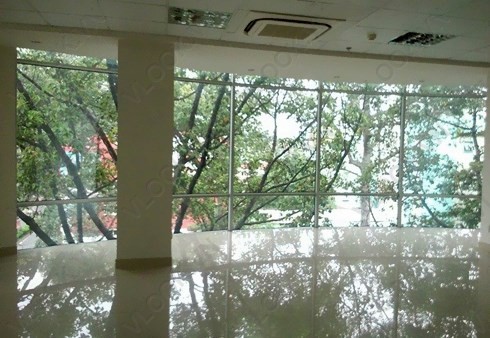 Văn phòng cho thuê full view cửa kính, đường An Dương Vương, 110m2, giá 27.5tr/th - 0938114256