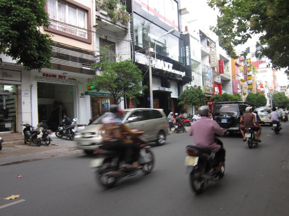Cho thuê nhà mặt phố tại đường Nguyễn Trãi, Phường 2, Quận 5, Tp. HCM
