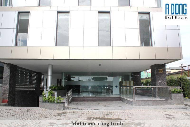 Văn phòng đẹp MT Trường Sơn gần sân bay, DT 75m2 giá thuê 33tr/tháng đã VAT, lh 0934 118 945