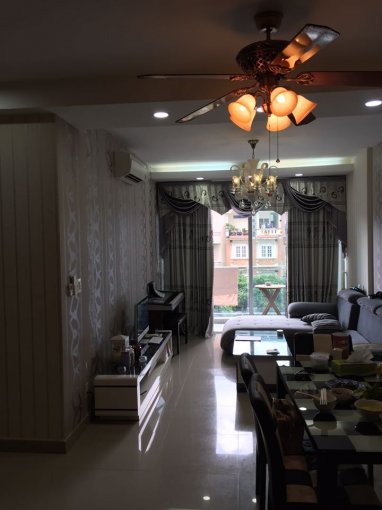 Cho thuê căn hộ Carillon Tân Bình 2 pn 2 wc đủ nội thất giá 12tr/tháng. LH 0906 887 586