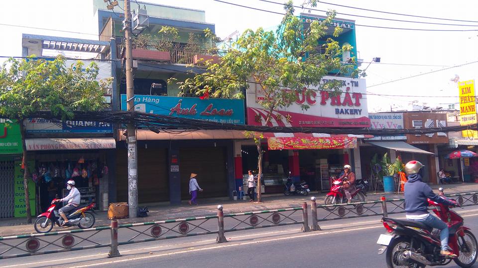 Cho thuê nhà mặt tiền đường Quang Trung, Quận Gò Vấp, diện tích: 16,2x22m, 1 trệt 1 lửng