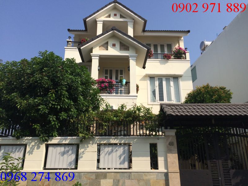 Cho thuê villa đường Nguyễn Văn Hưởng, phường Thảo Điền, Quận 2 với giá 111.43 triệu/tháng